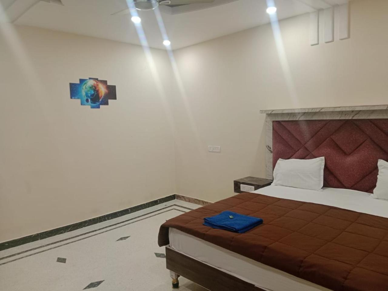 Hello India Home Stay Khajurāho Extérieur photo
